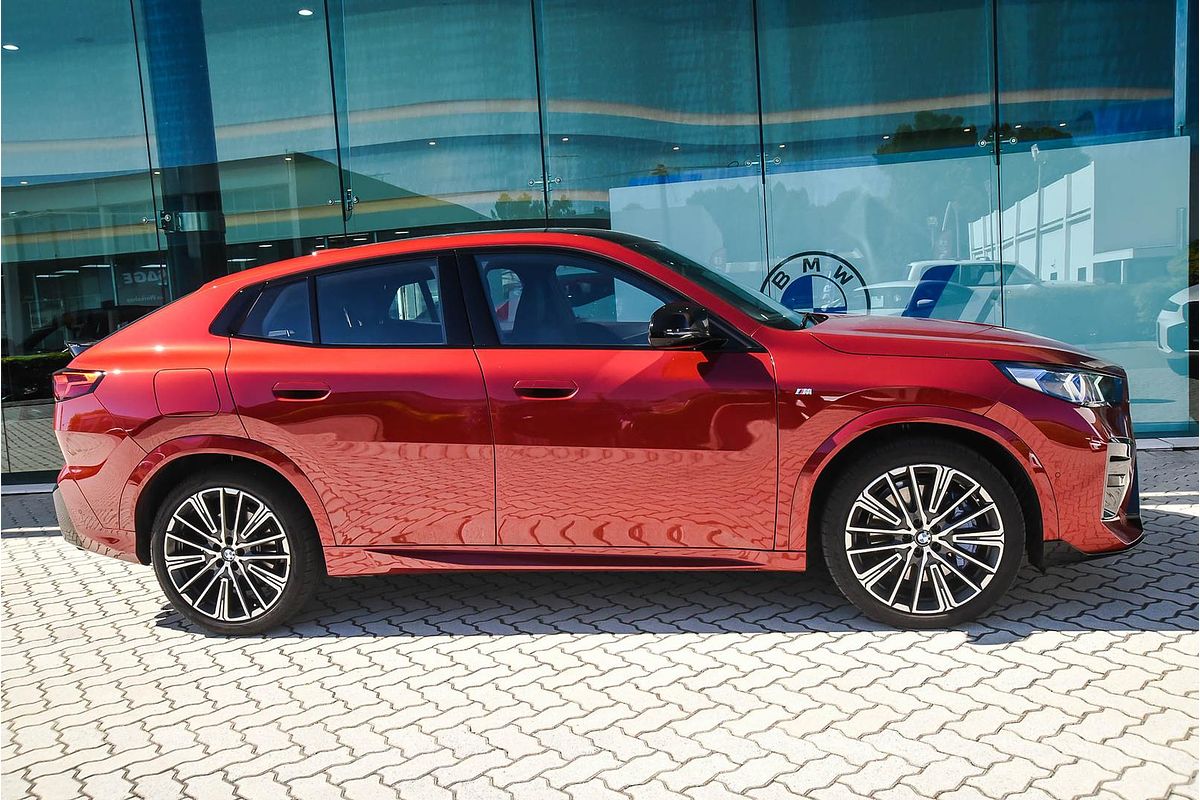 2025 BMW X2 M35i xDrive U10