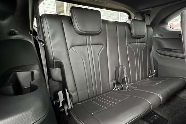 2025 Isuzu MU-X LS-T