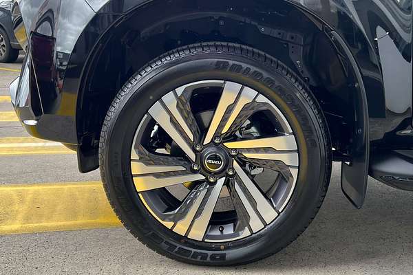 2025 Isuzu MU-X LS-T