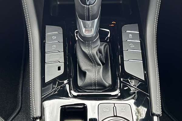 2025 Isuzu MU-X LS-T