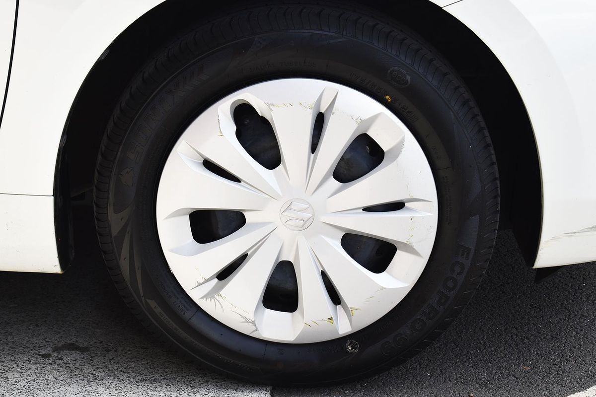 2024 Suzuki Swift Hybrid UZ