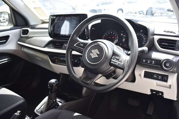 2024 Suzuki Swift Hybrid UZ