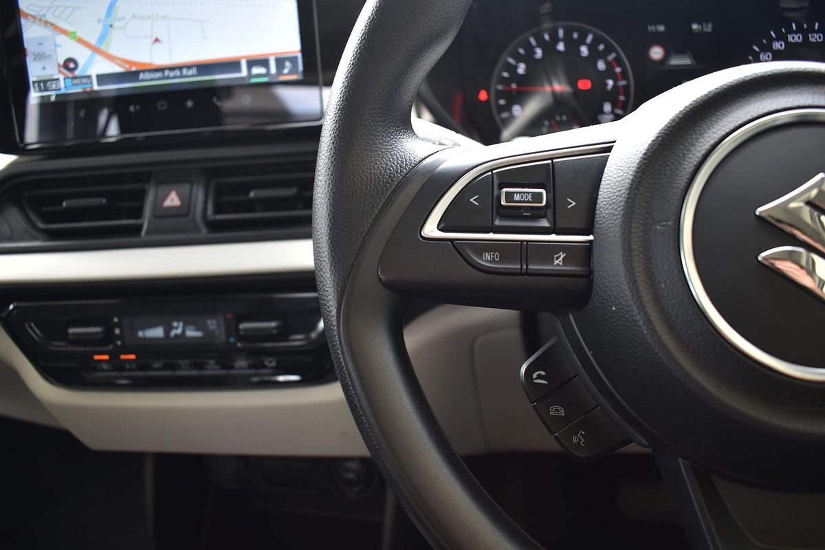 2024 Suzuki Swift Hybrid UZ