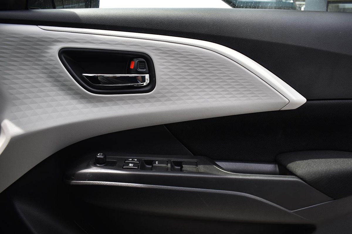 2024 Suzuki Swift Hybrid UZ