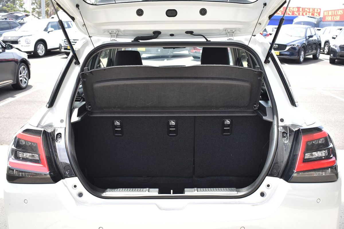 2024 Suzuki Swift Hybrid UZ