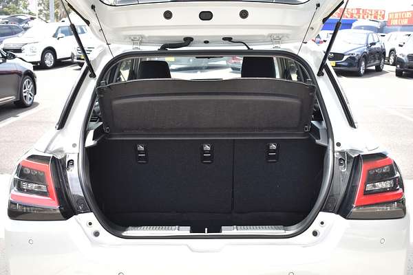 2024 Suzuki Swift Hybrid UZ