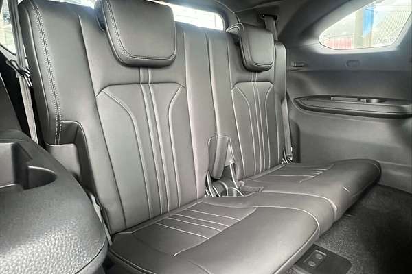 2025 Isuzu MU-X LS-T