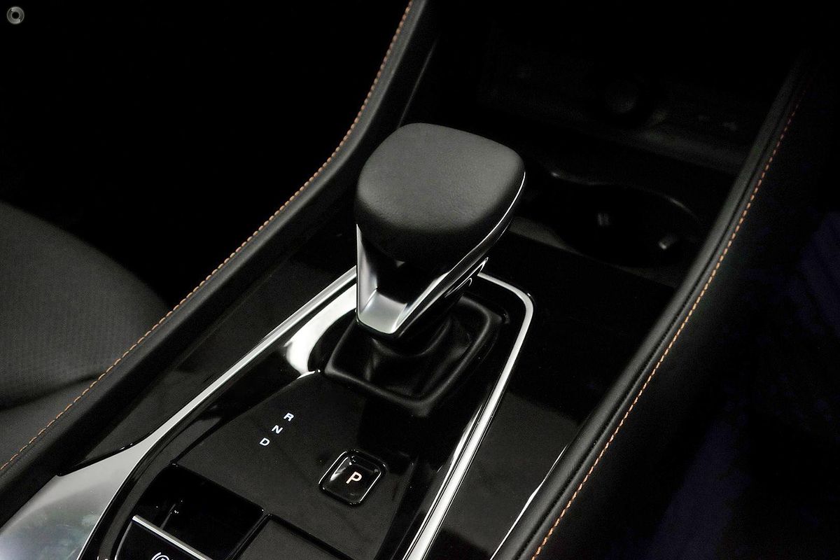 2025 MG HS Super Hybrid Essence AS33P