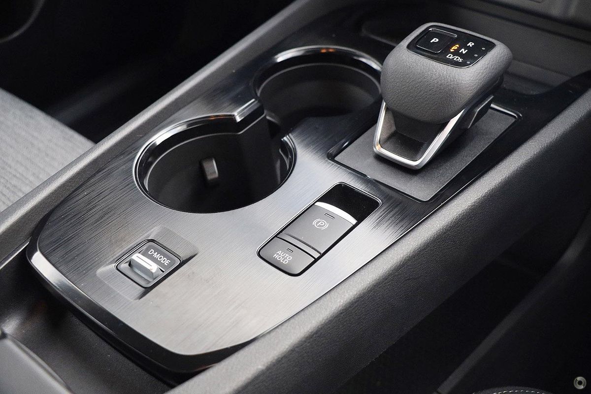 2025 Nissan X-TRAIL ST T33