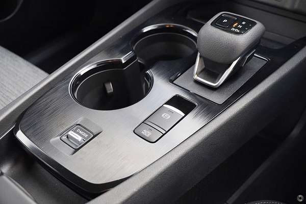 2025 Nissan X-TRAIL ST T33