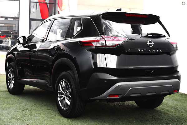 2025 Nissan X-TRAIL ST T33