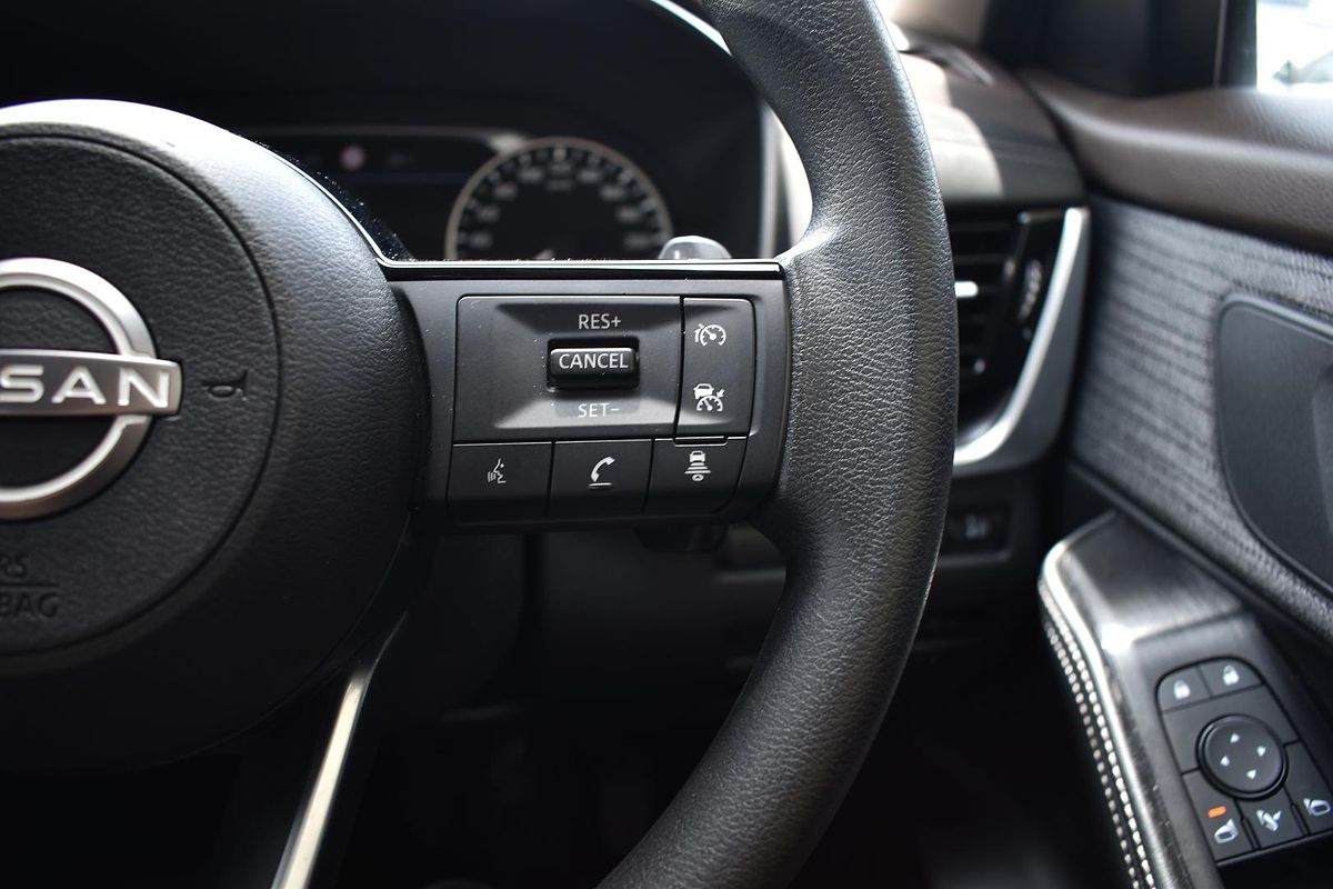 2024 Nissan X-TRAIL ST T33