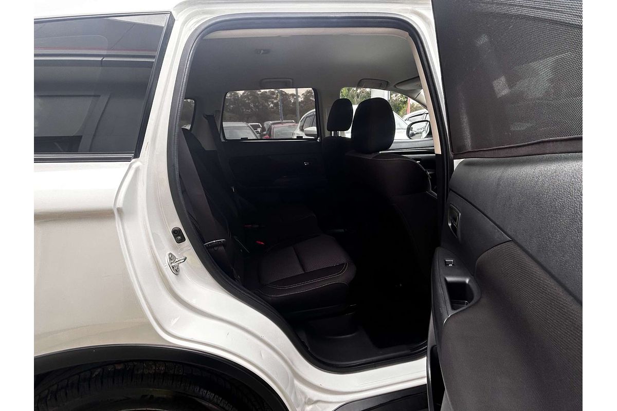 2019 Mitsubishi Outlander ES ZL