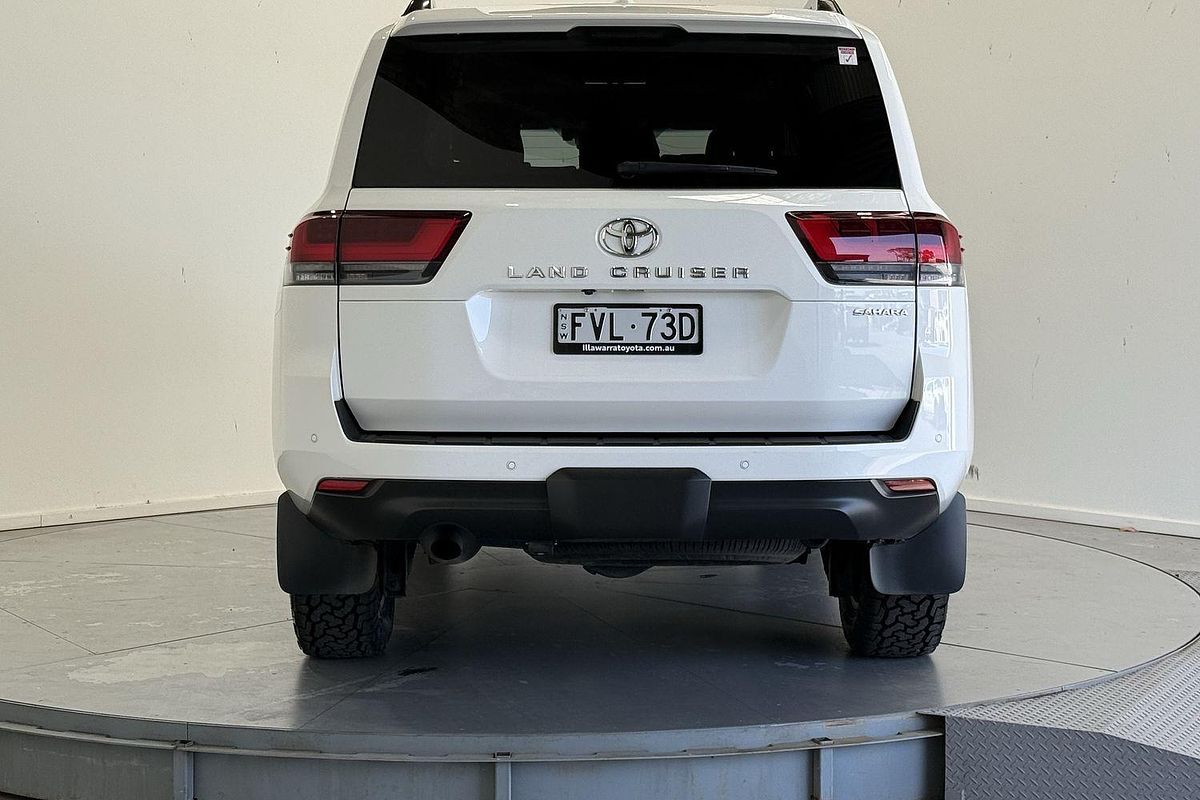 2022 Toyota Landcruiser Sahara FJA300R