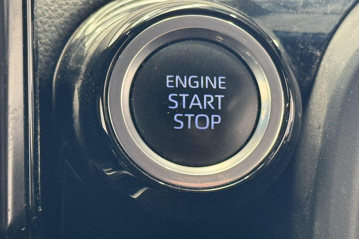 2022 Toyota Landcruiser Sahara FJA300R