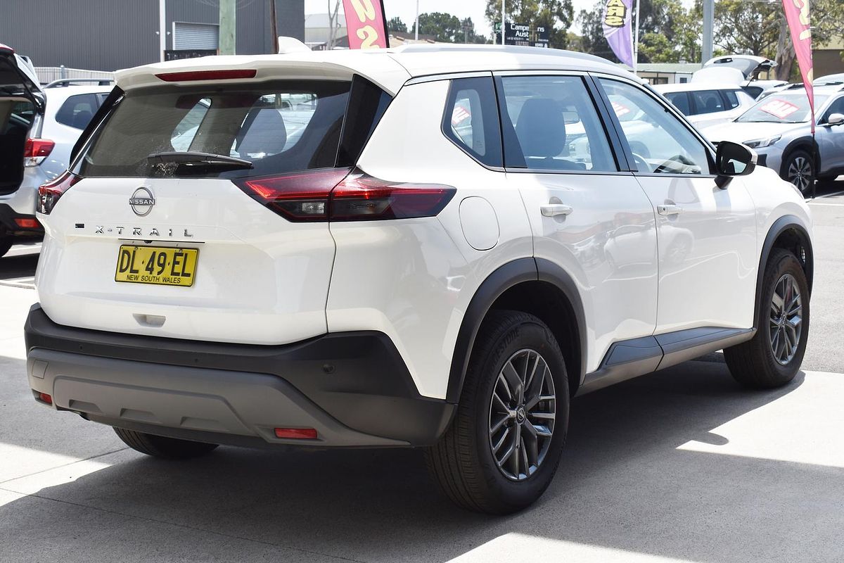 2024 Nissan X-TRAIL ST T33