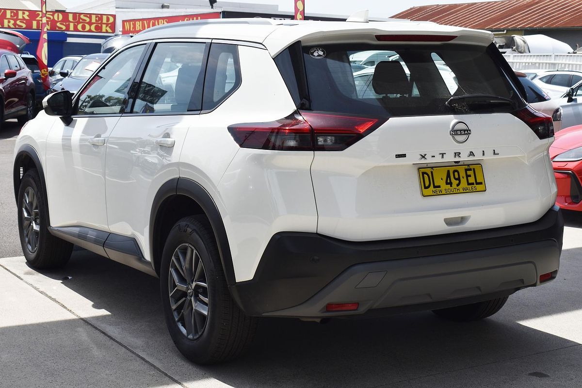 2024 Nissan X-TRAIL ST T33
