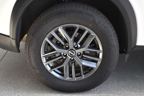 2024 Nissan X-TRAIL ST T33