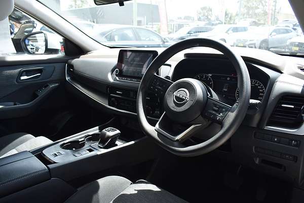 2024 Nissan X-TRAIL ST T33