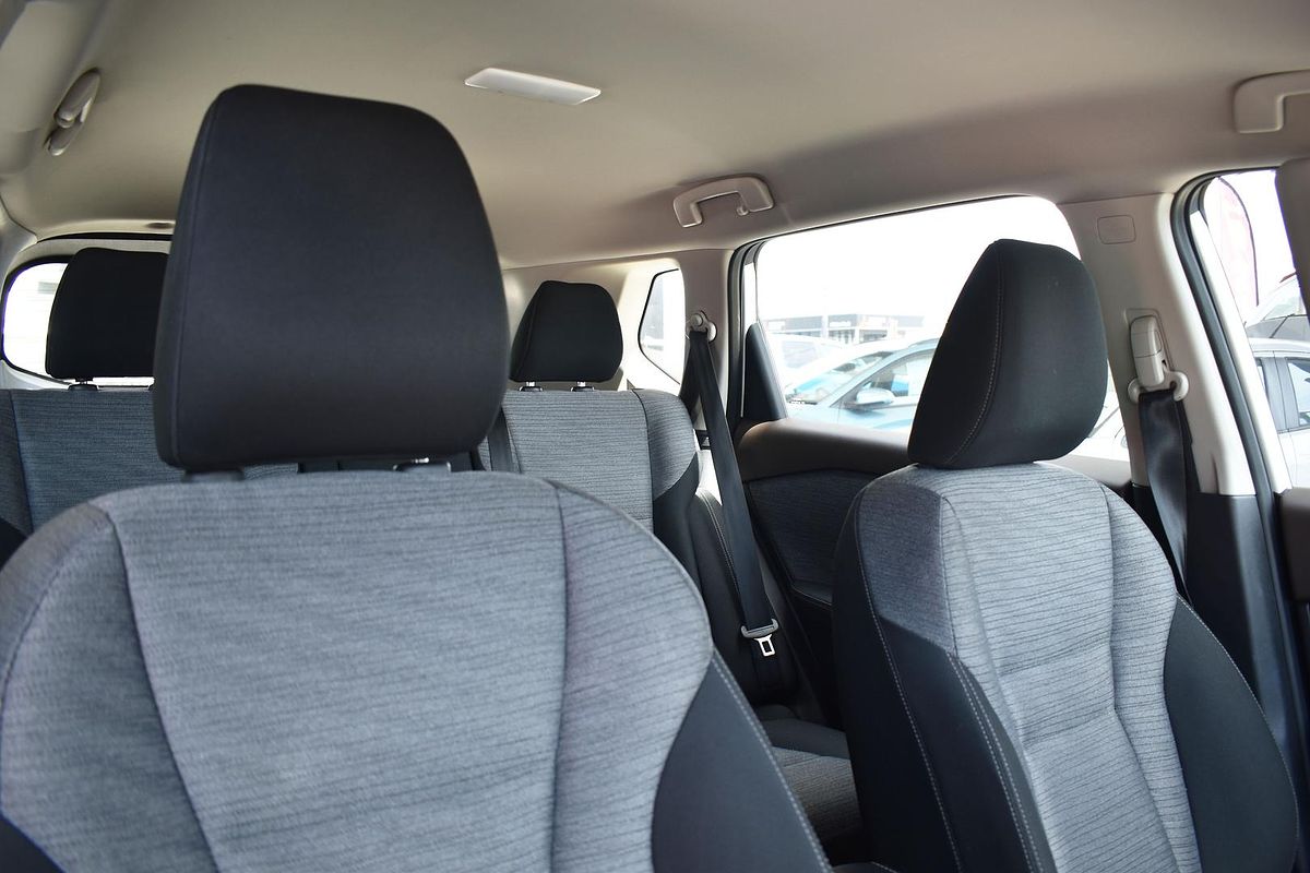 2024 Nissan X-TRAIL ST T33