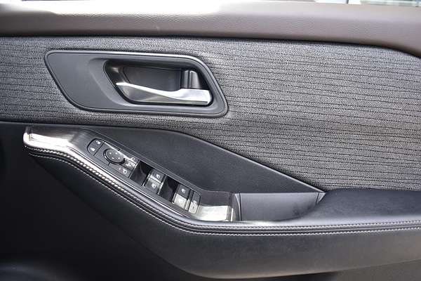 2024 Nissan X-TRAIL ST T33