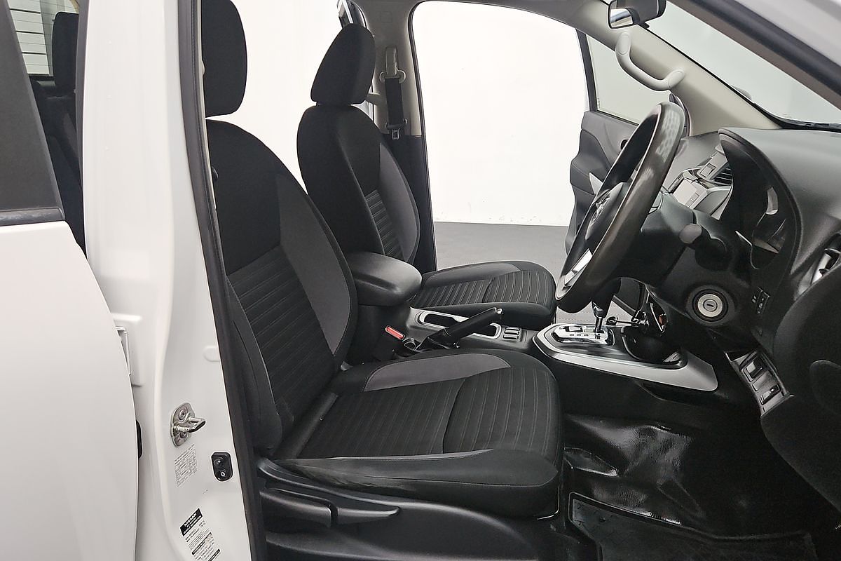 2022 Nissan Navara SL D23 Rear Wheel Drive