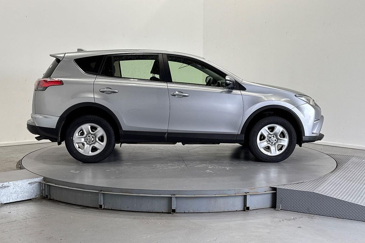 2018 Toyota RAV4 GX ASA44R