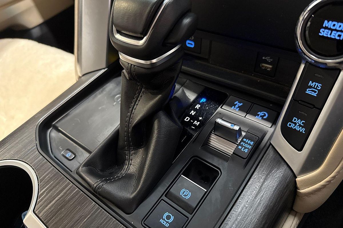 2022 Toyota Landcruiser Sahara ZX FJA300R