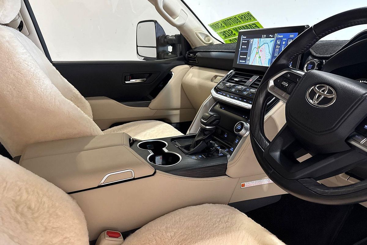 2022 Toyota Landcruiser Sahara ZX FJA300R