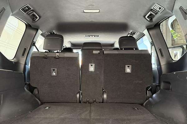 2022 Toyota Landcruiser Sahara FJA300R