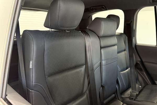 2022 Toyota Landcruiser Sahara FJA300R