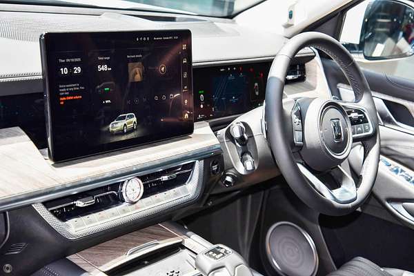 2025 GWM Tank 500 Ultra Hi4-T PHEV P03