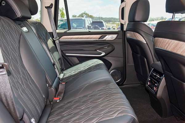 2025 GWM Tank 500 Ultra Hi4-T PHEV P03