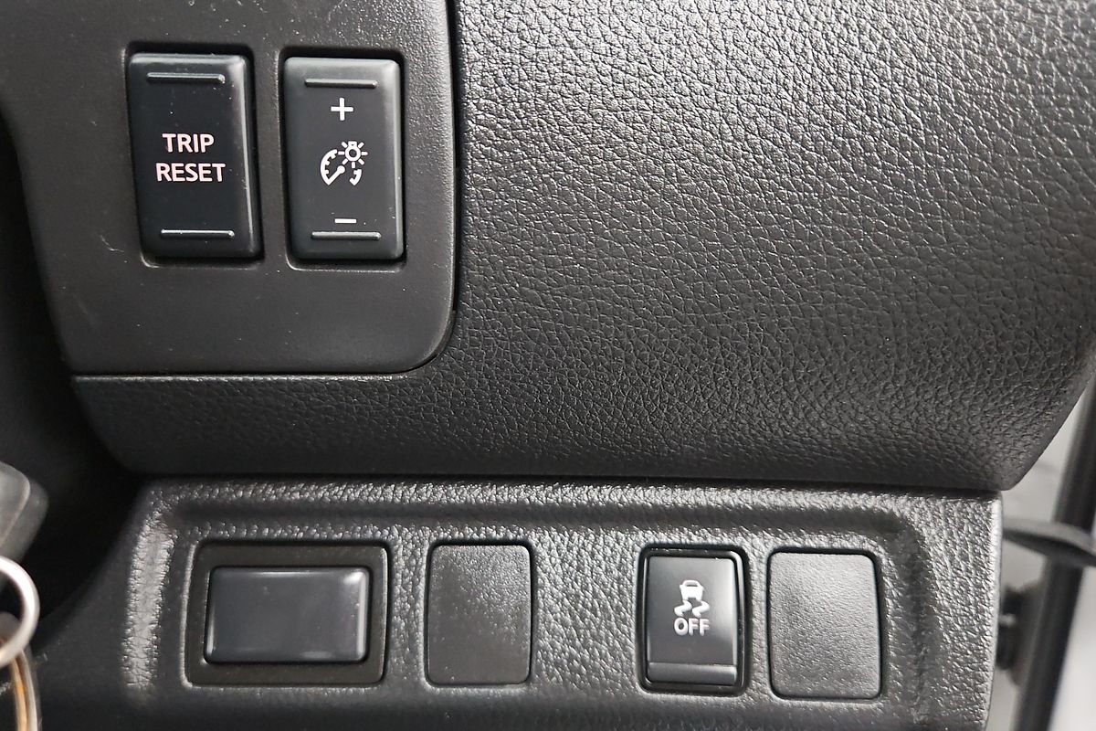 2022 Nissan Navara SL D23 Rear Wheel Drive