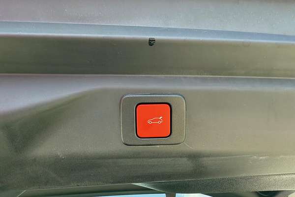 2025 Peugeot 3008 GT Premium Hybrid P64