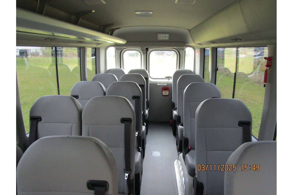 2025 Toyota Coaster GDB70R