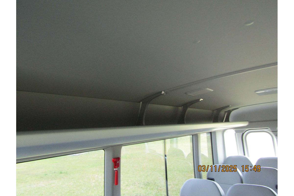 2025 Toyota Coaster GDB70R