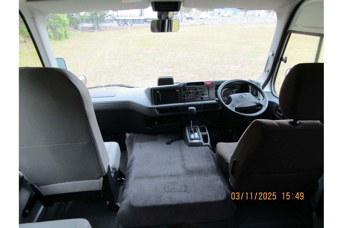 2025 Toyota Coaster GDB70R