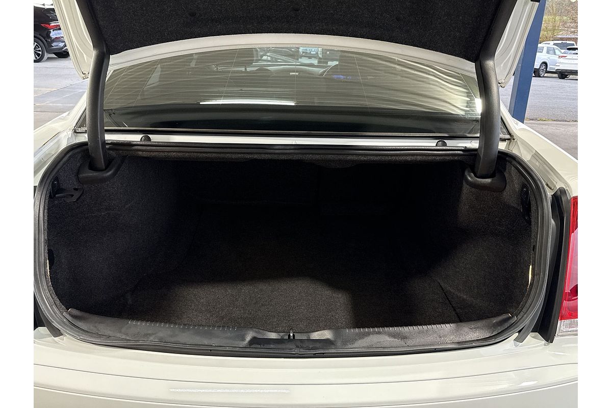 2021 Chrysler 300 SRT Core LX