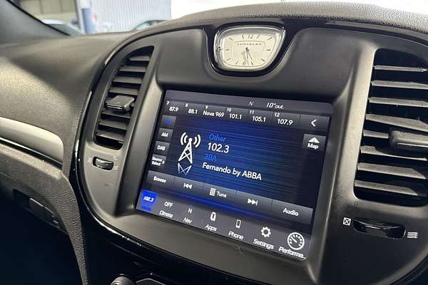 2021 Chrysler 300 SRT Core LX