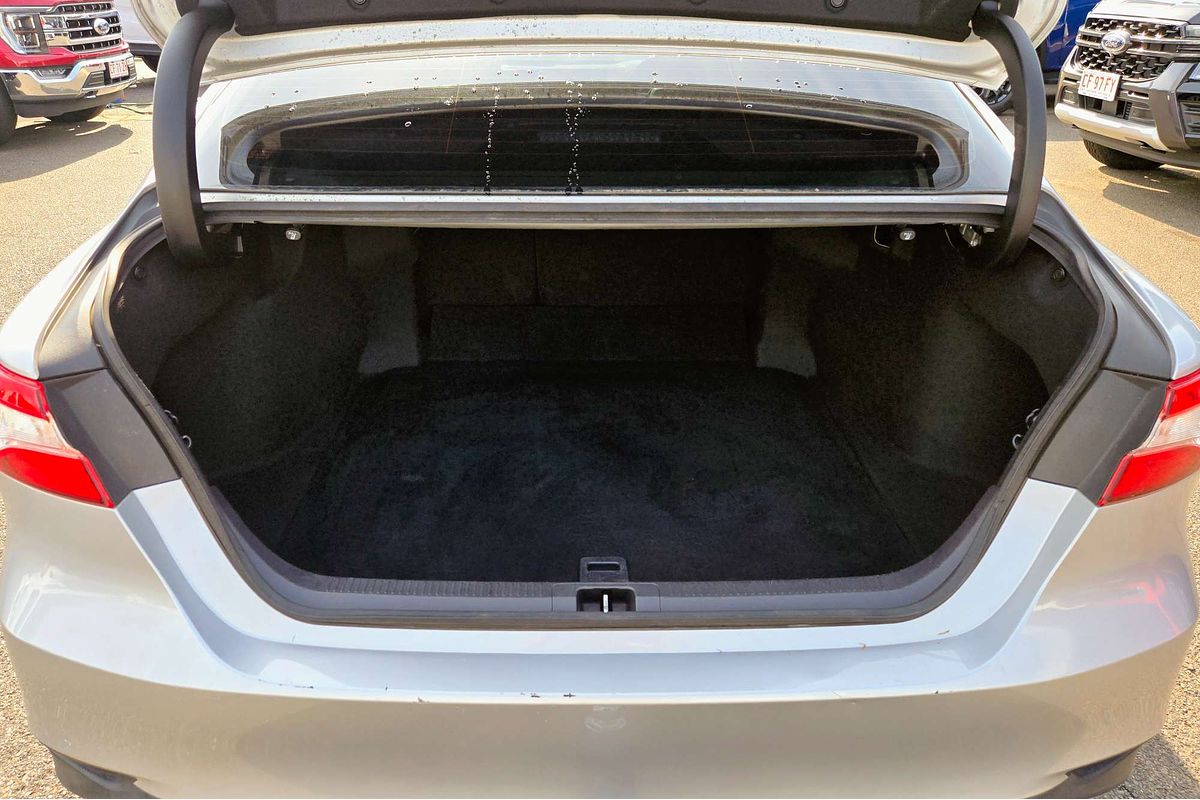 2019 Toyota Camry Ascent ASV70R