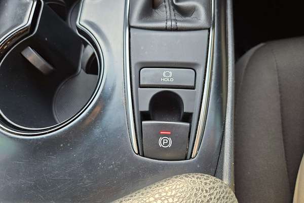 2019 Toyota Camry Ascent ASV70R