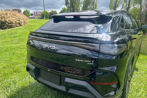 2025 BYD SEALION 7 Performance
