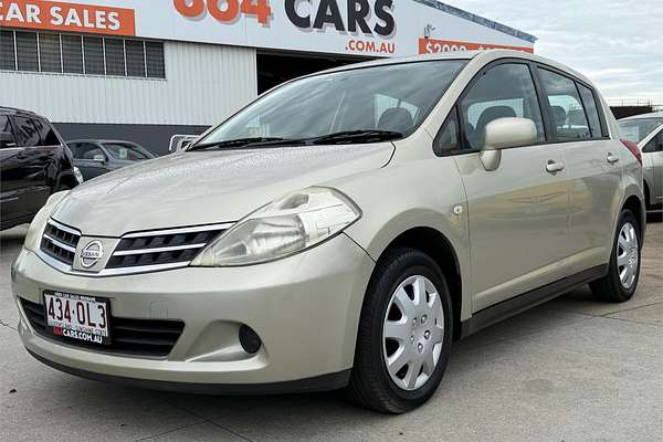 2010 Nissan Tiida ST C11