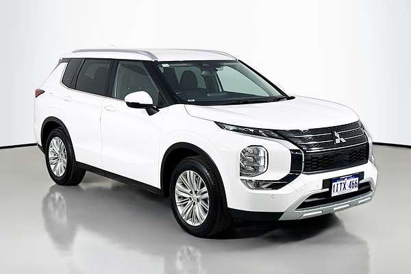 2024 Mitsubishi Outlander LS ZM