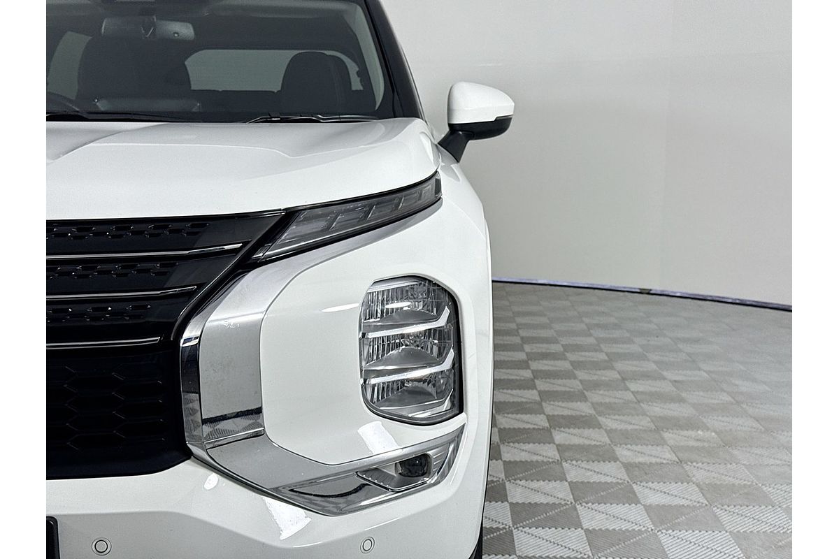 2024 Mitsubishi Outlander LS ZM