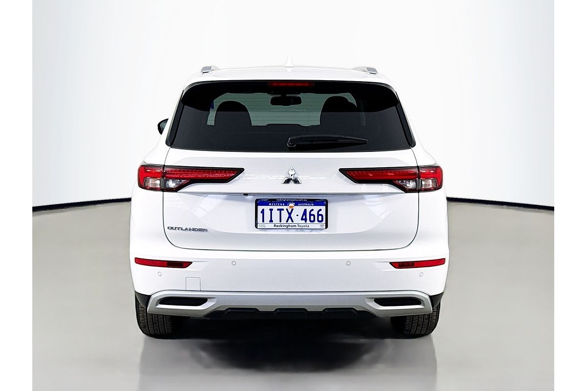 2024 Mitsubishi Outlander LS ZM