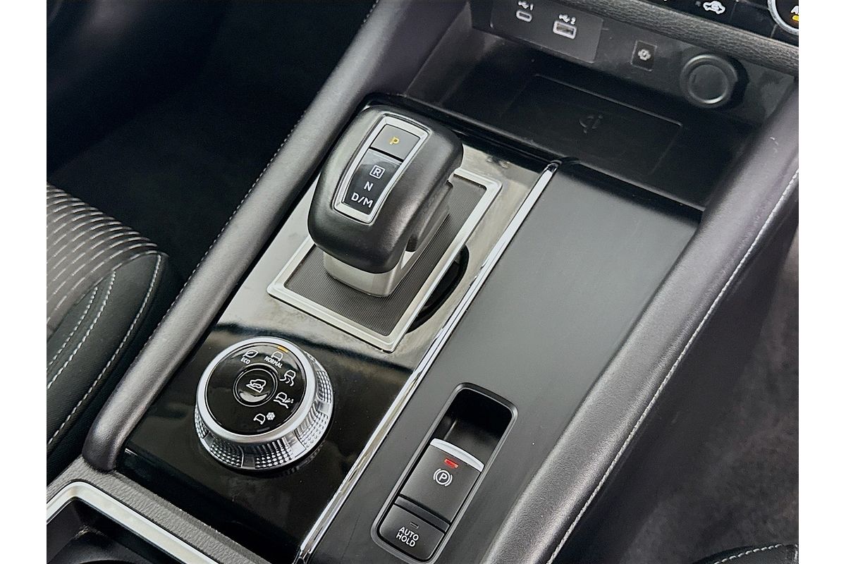 2024 Mitsubishi Outlander LS ZM