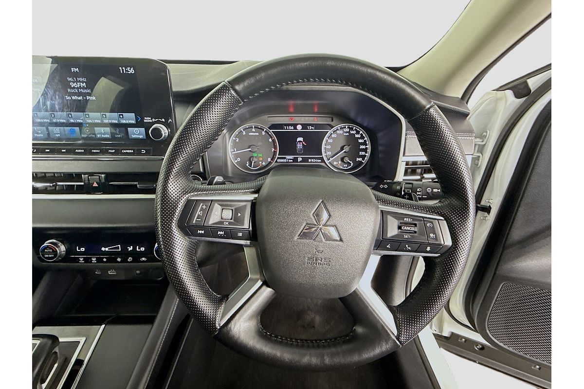 2024 Mitsubishi Outlander LS ZM