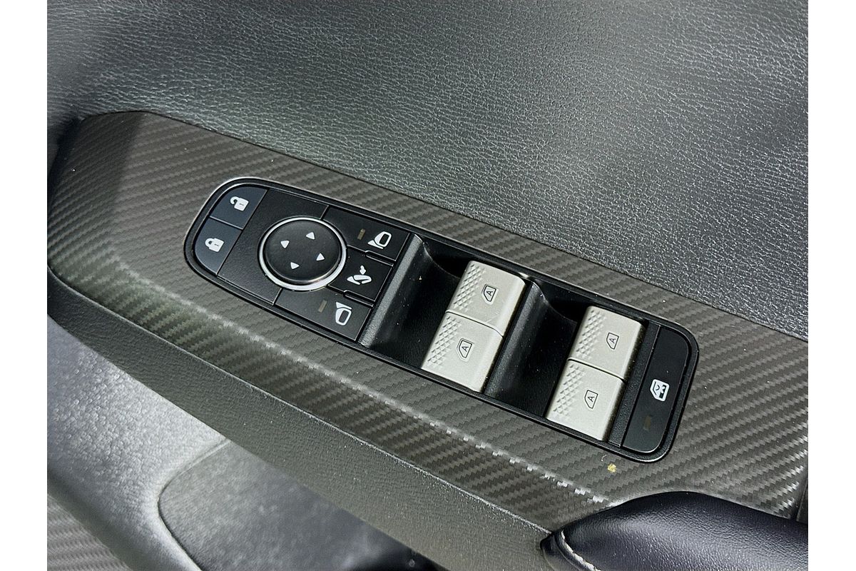 2024 Mitsubishi Outlander LS ZM